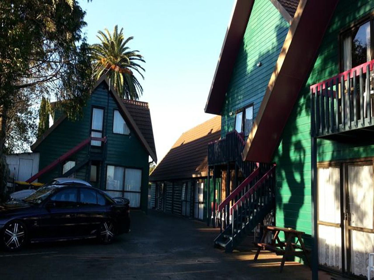 Papakura Crusoe's Motel Parking space